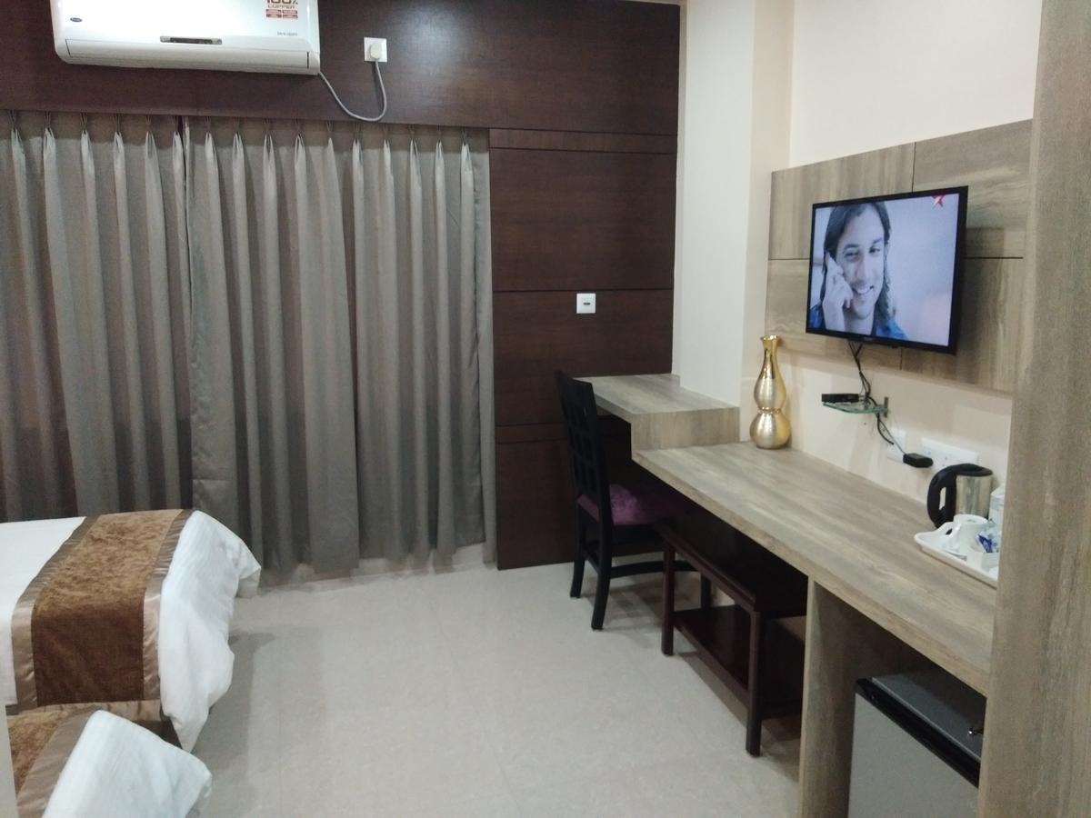 Hotel Welkin Residency Tezpur Exterior foto